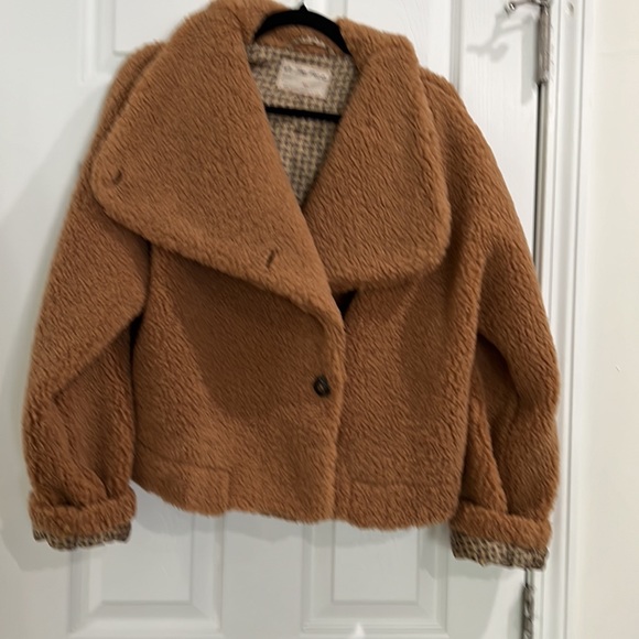 Free People Boucle Jacket. Mustard color. Size XS but oversized. Fits a M even! - Picture 8 of 9